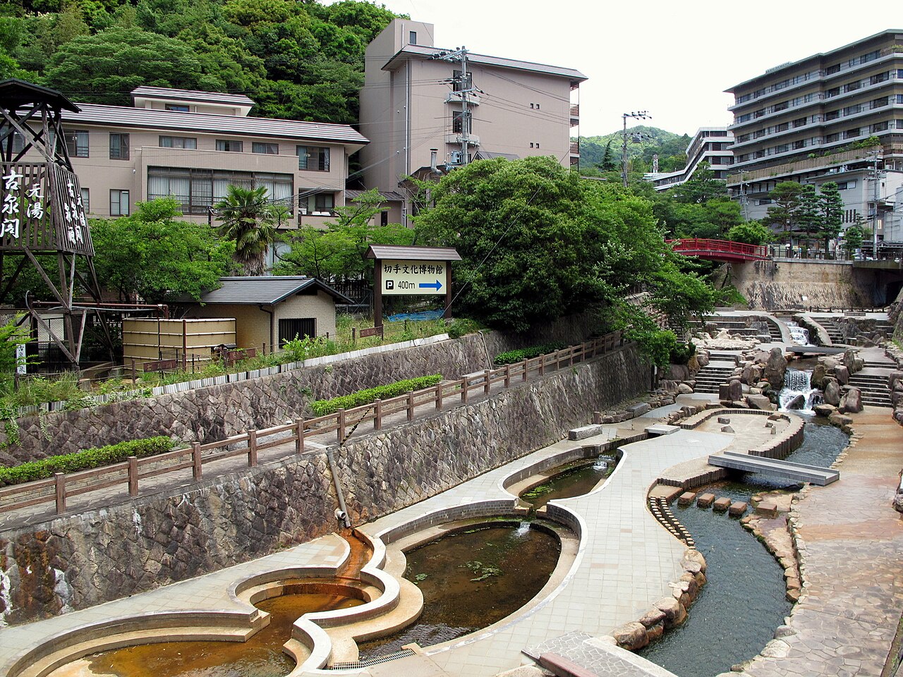 有馬温泉の川と温泉街